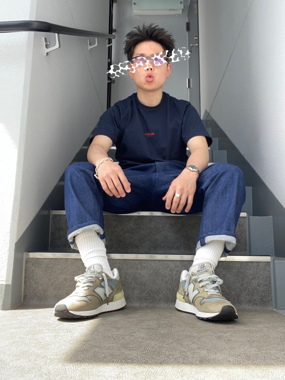 「お出かけ、ニューバランス1300、neat、デニム」｜「Supreme のアイテム（Tシャツ/カットソー、ブルー系）」を使った、otaさん（メンズ・156cm）の春コーディネートの1枚目の写真