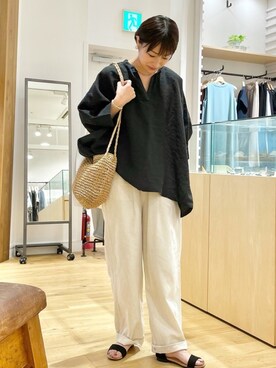 「URBAN RESEARCH DOORS（アーバンリサーチドアーズ）のペーパープレーンショルダーバッグ（ショルダーバッグ）」を使った、yokoo さん（レディース・156cm）の春コーディネート