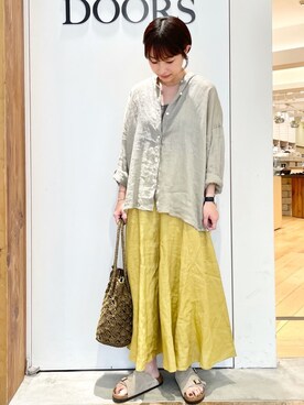 「RODE SKO（ロデスコ）のMARIA タッセルペーパーショルダー（ショルダーバッグ）」を使った、yokoo さん（レディース・156cm）の春コーディネート