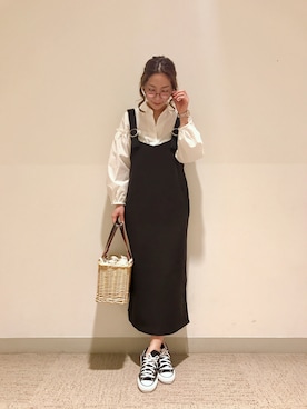 「Te chichi TERRASSE」｜「アイテム（スニーカー）」を使った、RISA HARADAさん（レディース・165cm）の春コーディネート