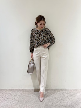 「アイテム（パンプス、グレー系）」を使った、RISA HARADAさん（レディース・165cm）の春コーディネート