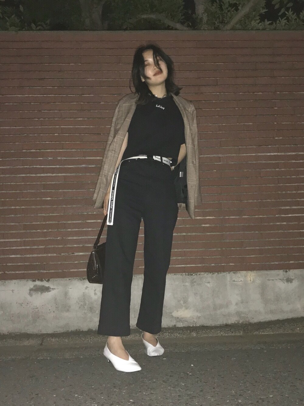 「ジャケット、Tシャツ、デニムパンツ、パンツスタイル、beautiful people、vintage」｜「mamelleのアイテム（テーラードジャケット、その他）」を使った、Sariさん（レディース・159cm）の春コーディネートの1枚目の写真