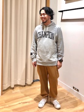 「グレーパーカー」｜たにさん（メンズ・170cm）の秋コーディネート