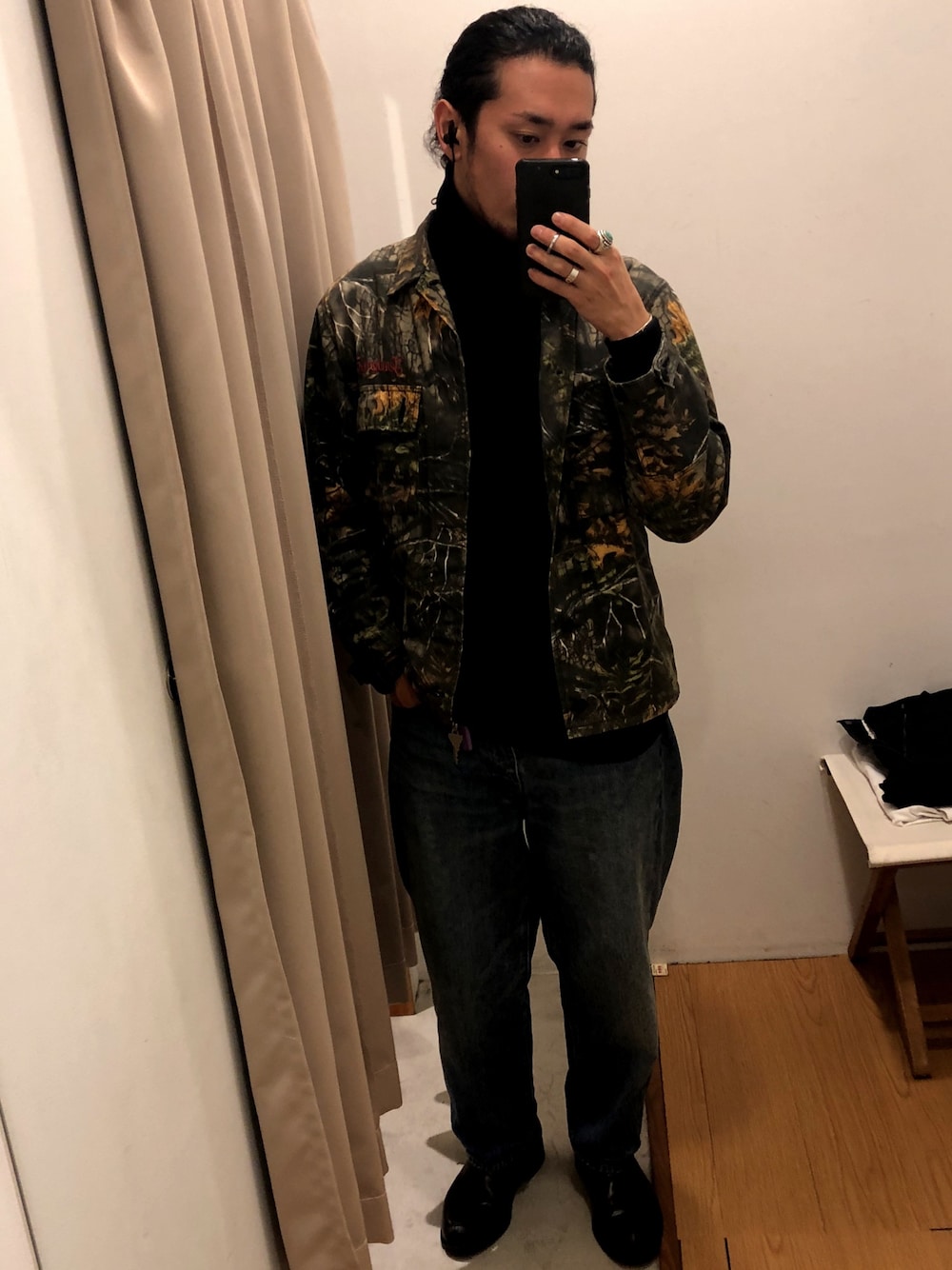 TENDERLOINのミリタリージャケットを使った人気ファッション