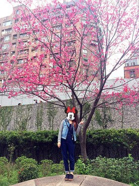 「NET（ネット）のアイテム（つなぎ/オールインワン）」を使った、Vivianさん（レディース・156cm）の春コーディネート