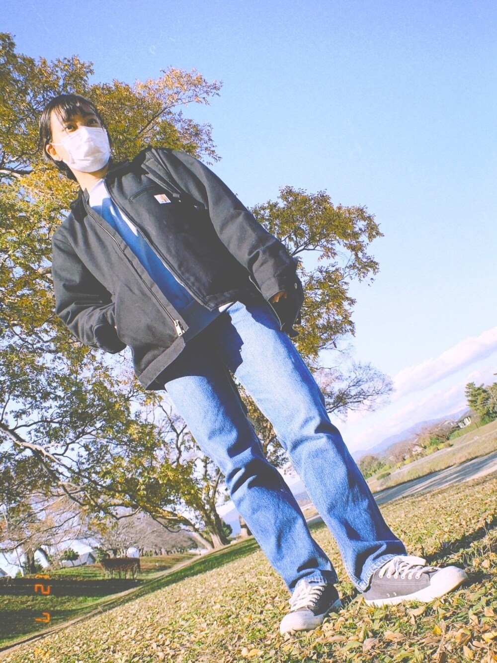 「シンプル、carhartt、Levi's、リーバイス501、冬コーデ、メンズライク」｜「Carharttの［Carhartt カーハート］DUCK DETROIT JACKET BLANKET-LINED デトロイトジャケット（ブルゾン、ブラック系）」を使った、オハナさん（レディース・162cm）の冬コーディネートの1枚目の写真