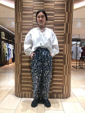 「ボヘミアンズ」｜「アイテム（シャツ/ブラウス）」を使った、小林さん（レディース・155cm）の春コーディネート