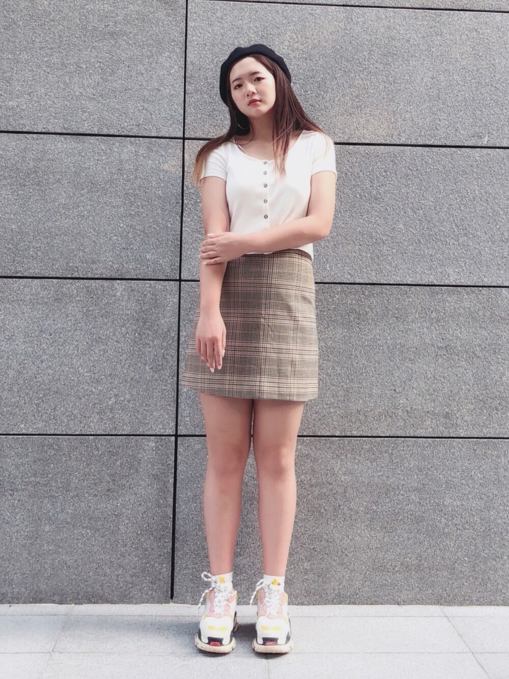 「girl、女の子、女の子コーデ、男の子、秋のコーデ、秋コーデ、秋、古着、古着MIX、BALENCIAGA」｜「MONKIのアイテム（ニット/セーター、ホワイト系）」を使った、nicholeさん（レディース・171cm）の秋コーディネートの1枚目の写真