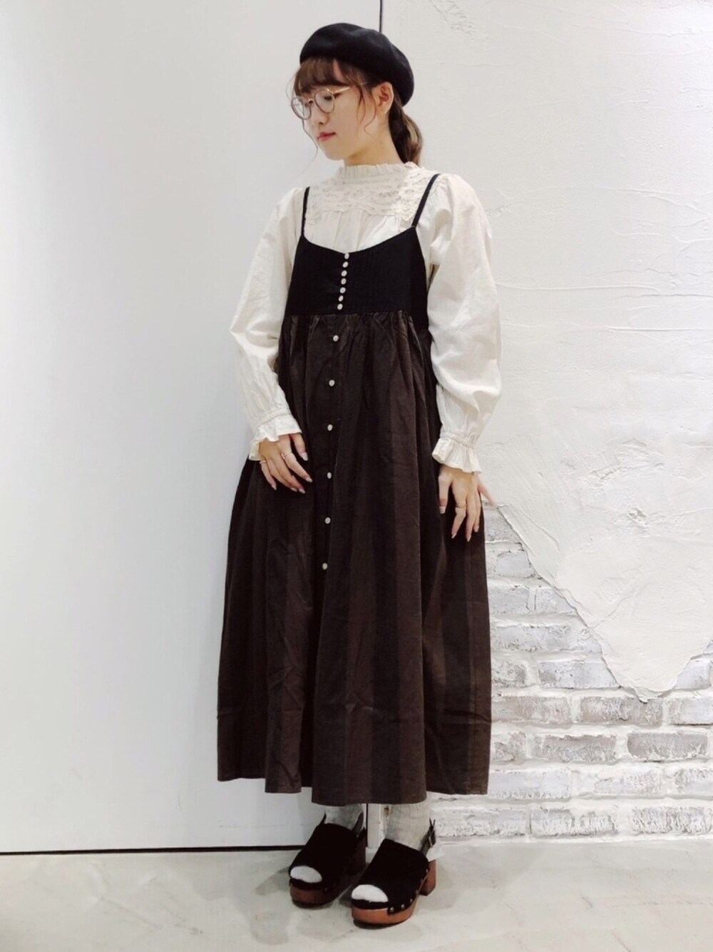 「SM2、サマンサ モスモス(Samansa Mos2)、秋のコーデ、モノトーンコーデ、大人ガーリー、キャミワンピ、ストライプワンピース、レースブラウス、おしゃれさんと繋がりたい、ベレー帽」｜「StitchandSewの[StitchandSew / スティッチアンドソー] ウールベレー（ハンチング/ベレー帽、ブラック系）」を使った、ささき｟名古屋/イオンモール大高｠さん（レディース・152cm）の夏コーディネートの1枚目の写真