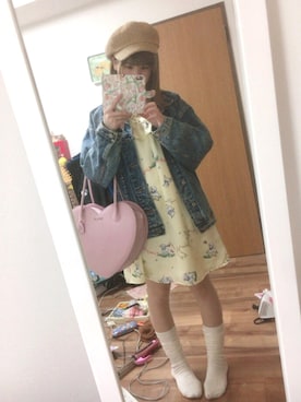 「Honey Salon（ハニーサロン）のアイテム（スマホケース/カバー）」を使った、愛ゆえにさん（レディース・154cm）の春コーディネート