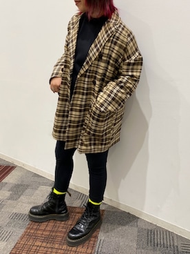 「ネオンイエロー」｜「アイテム（ジャケット/アウター）」を使った、N A Aさん（レディース・159cm）の秋コーディネート
