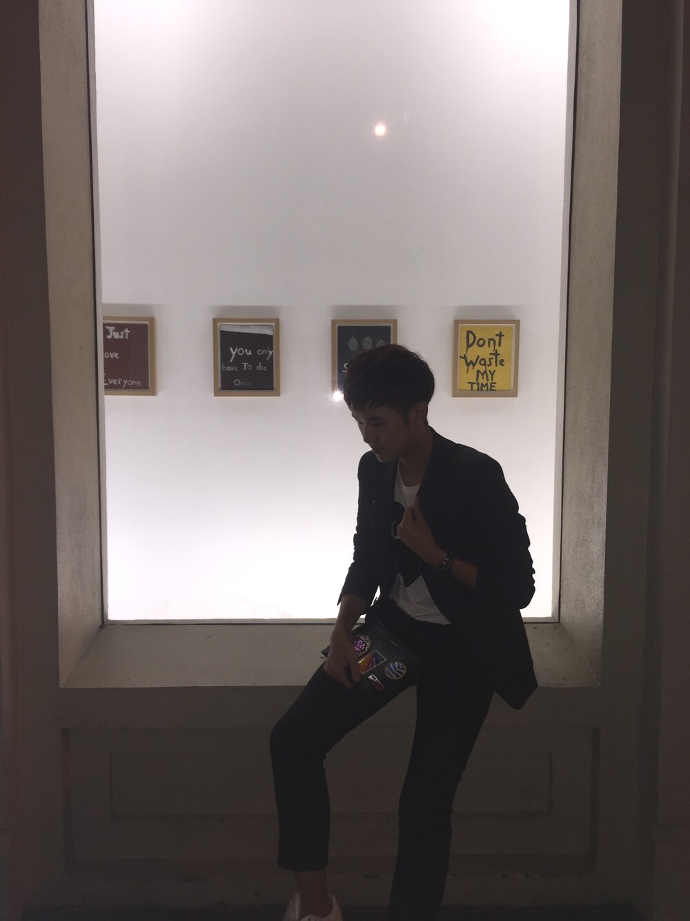 「TOPMANのアイテム（テーラードジャケット、ブラック系）」を使った、Coverさん（メンズ・183cm）の夏コーディネートの1枚目の写真