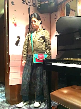 「シースルーワンピース」｜「アイテム（ジャケット/アウター）」を使った、Eri Suzukievaさん（レディース・157cm）の春コーディネート