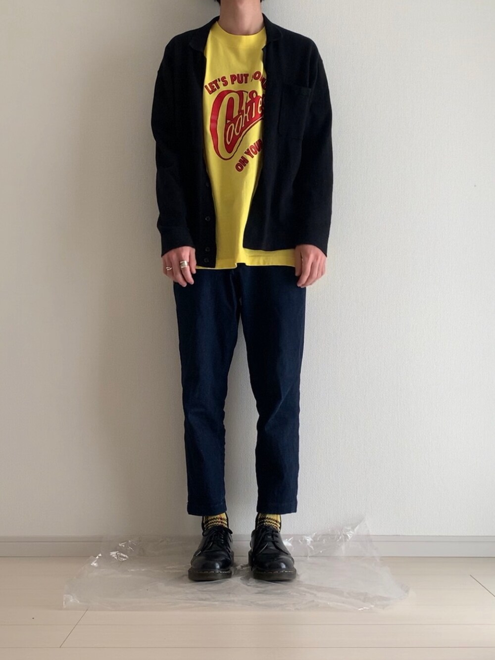 「休日スタイル、ラフ、オトナカジュアル、カジュアルコーデ、Dr.Martens、UNIQLO、古着MIX、FRED PERRY、Tシャツ、お洒落さんとつながりたい」｜「UNIQLOのアイテム（デニムパンツ、ブルー系）」を使った、みずいろさん（メンズ・173cm）の春コーディネートの1枚目の写真