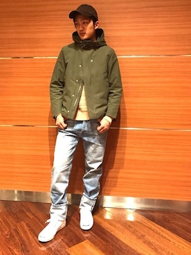 「SHIPS JET BLUE（シップスジェットブルー）のアイテム（マウンテンパーカー）」を使った、板井さん（メンズ・174cm）の冬コーディネート