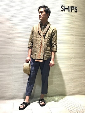 「アイテム（ストール/ショール）」を使った、板井さん（メンズ・174cm）の春コーディネート