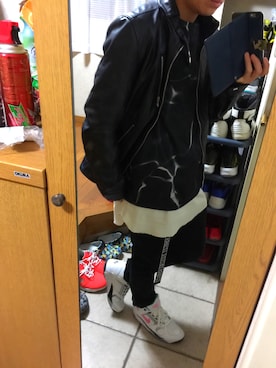 「アイテム（ライダースジャケット）」を使った、飛翔さん（メンズ・161cm・20代）の春コーディネート