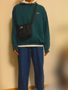 「部屋撮り」｜「アイテム（スウェット）」を使った、コウ。さん（メンズ・175cm）の春コーディネート