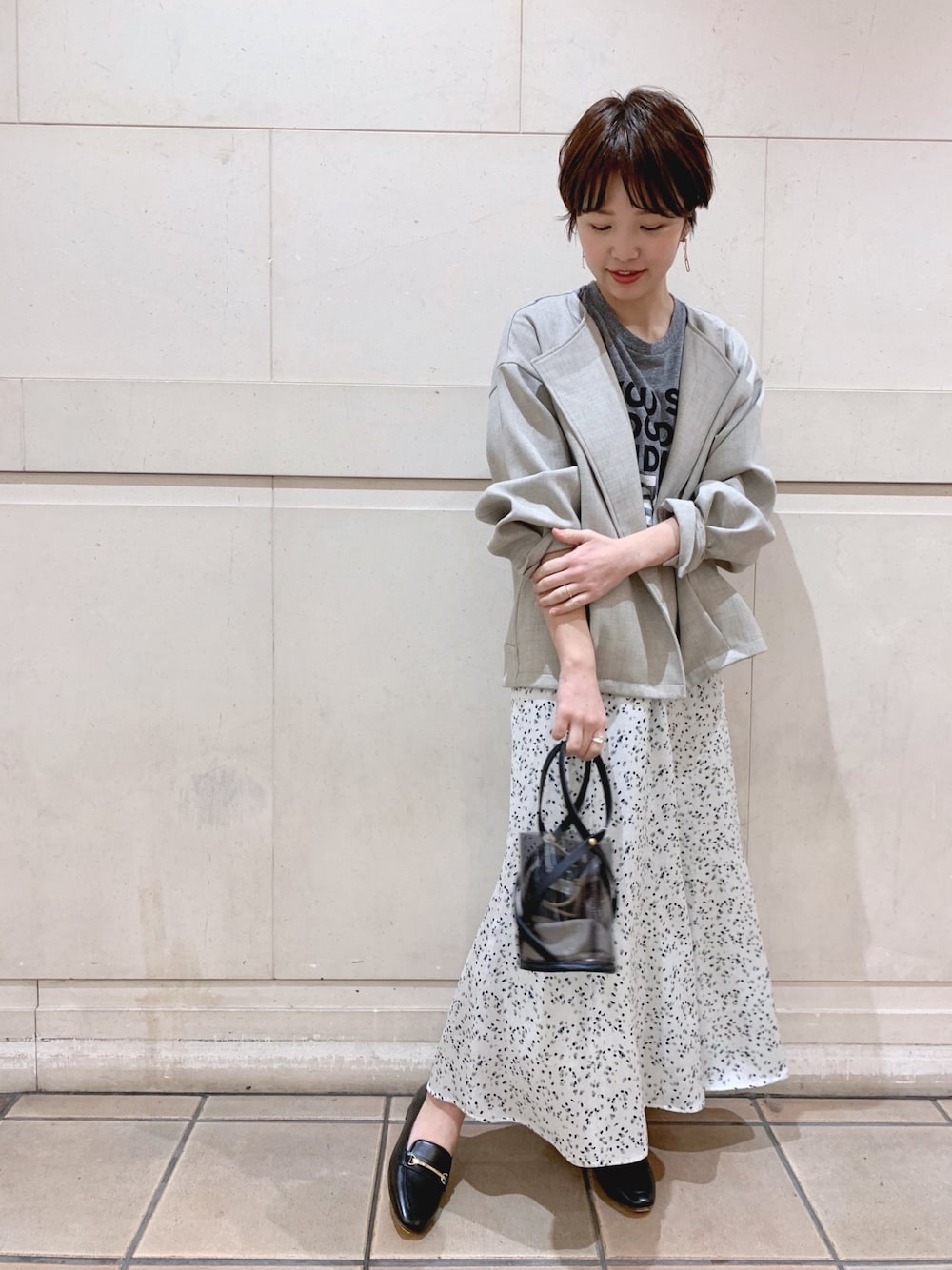 COLLAGE GALLARDAGALANTEのノーカラージャケットを使った人気