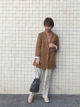 「フラワープリント」｜「アイテム（その他アウター）」を使った、Yamadaさん（レディース・153cm）の秋コーディネート
