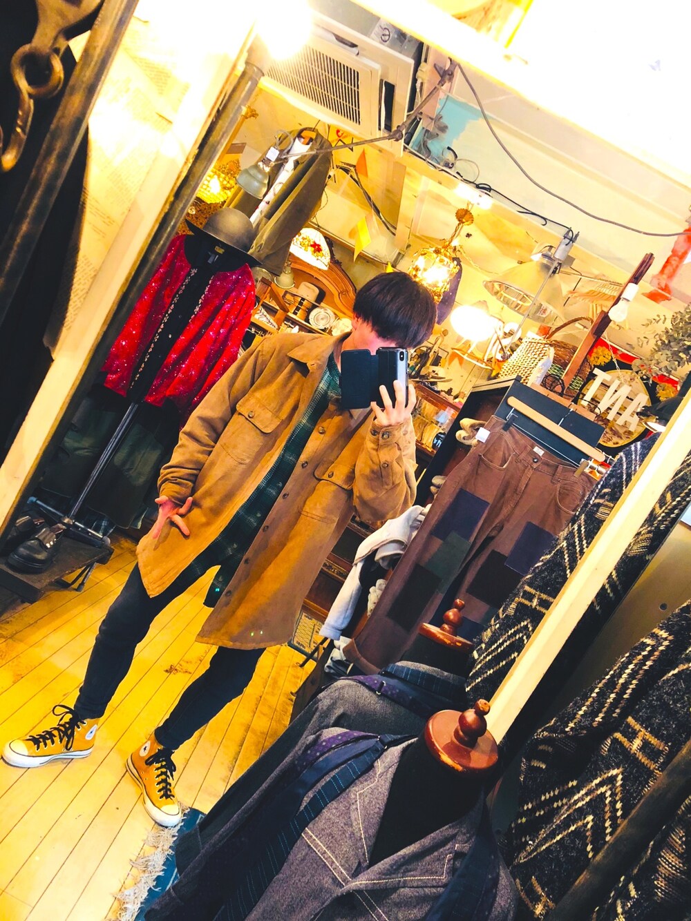 「カジュアルコーデ、冬コーデ、お洒落さんとつながりたい、シンプル」｜「CONVERSE ALL STARのアイテム（シューズ、ゴールド系）」を使った、あっちょんさん（メンズ・167cm）の冬コーディネートの1枚目の写真