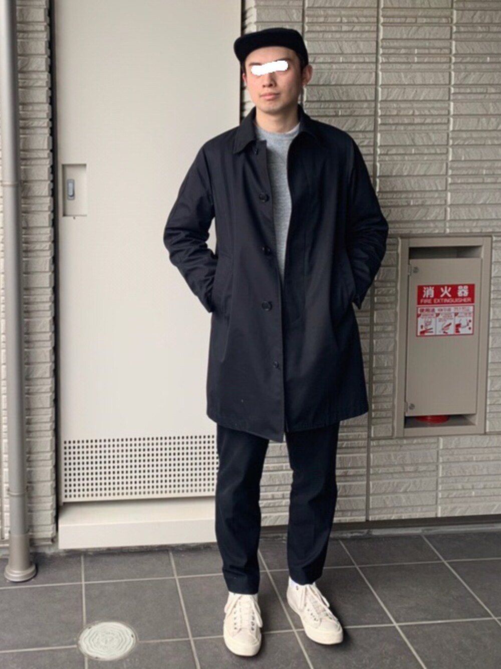 「シンプルコーデ、カジュアルコーデ、スニーカー、春コーデ、スウェット、休日スタイル」｜「Supreme のアイテム（キャップ、ブラック系）」を使った、trnkhtlさん（メンズ・172cm）の冬コーディネートの1枚目の写真