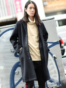 「グラミチ」｜「アイテム（ステンカラーコート）」を使った、まつしんさん（メンズ・183cm）の秋コーディネート