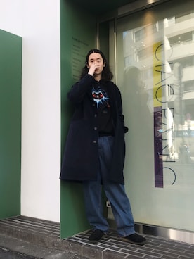 「ペインターパンツ」｜「アイテム（ステンカラーコート）」を使った、まつしんさん（メンズ・183cm）の冬コーディネート
