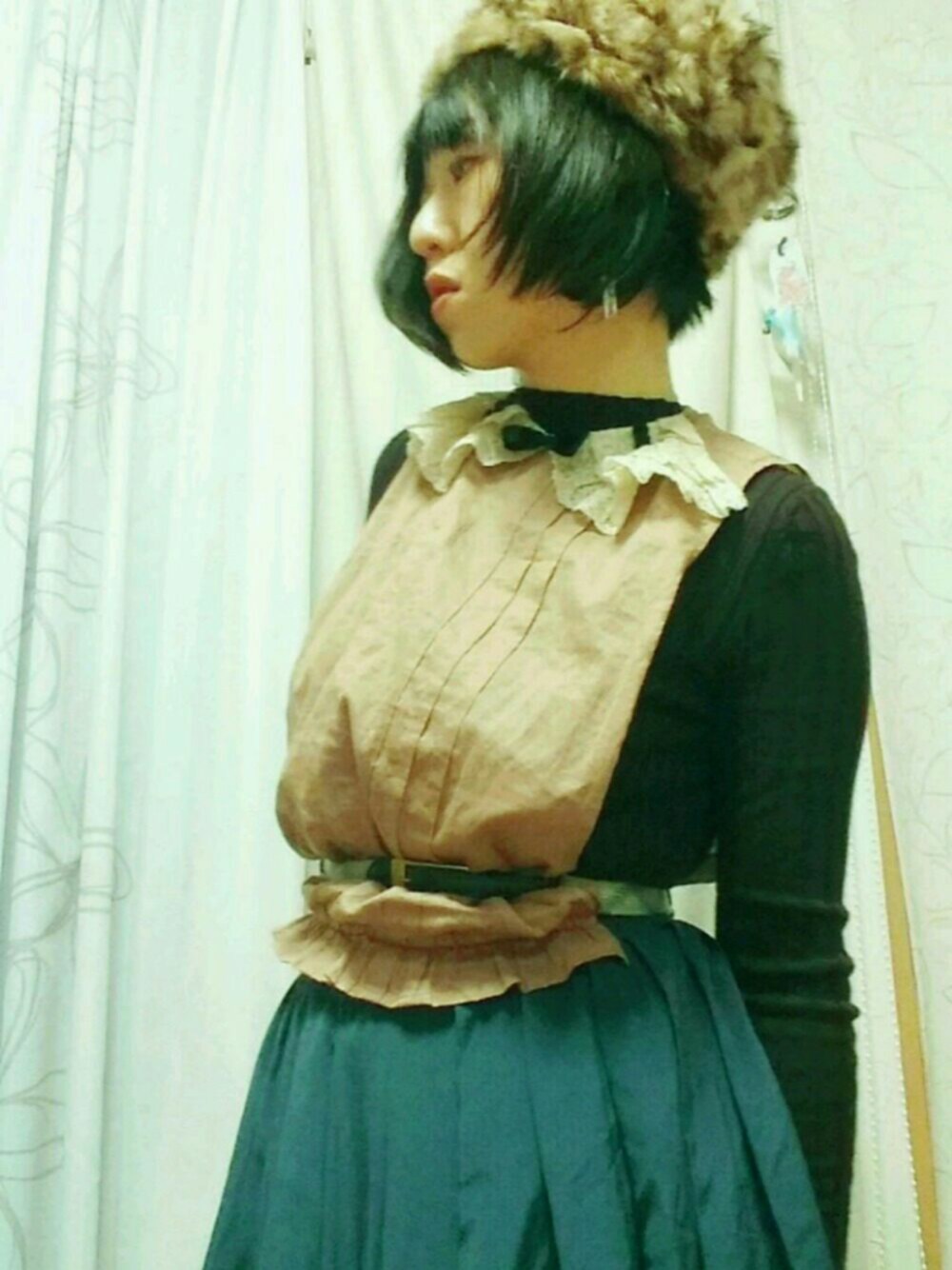 「秋コーデ、スカート、vintage、ラルフローレン、mother、ニット、チャイナ、ファー小物、ジレ」｜「motherのアイテム（トップス、ピンク系）」を使った、みぃさん（レディース・155cm）の秋コーディネートの1枚目の写真