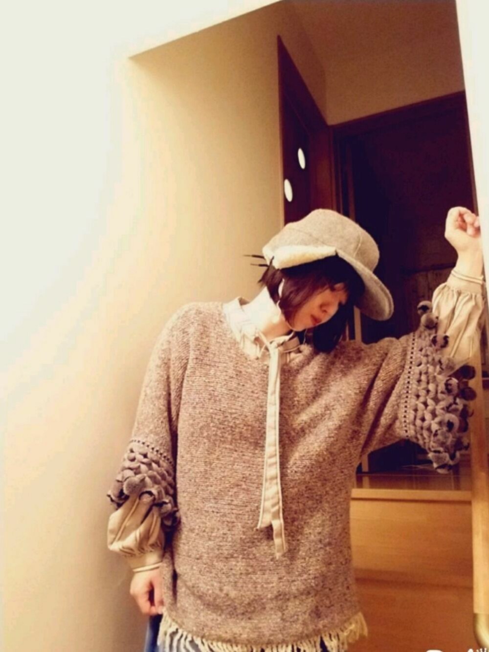 「冬、ゆるコーデ、ニット、フライトキャップ、ブラウス、古着、mother、vintage、KIIRA」｜「motherのアイテム（ニット/セーター、パープル系）」を使った、みぃさん（レディース・155cm）の冬コーディネートの1枚目の写真