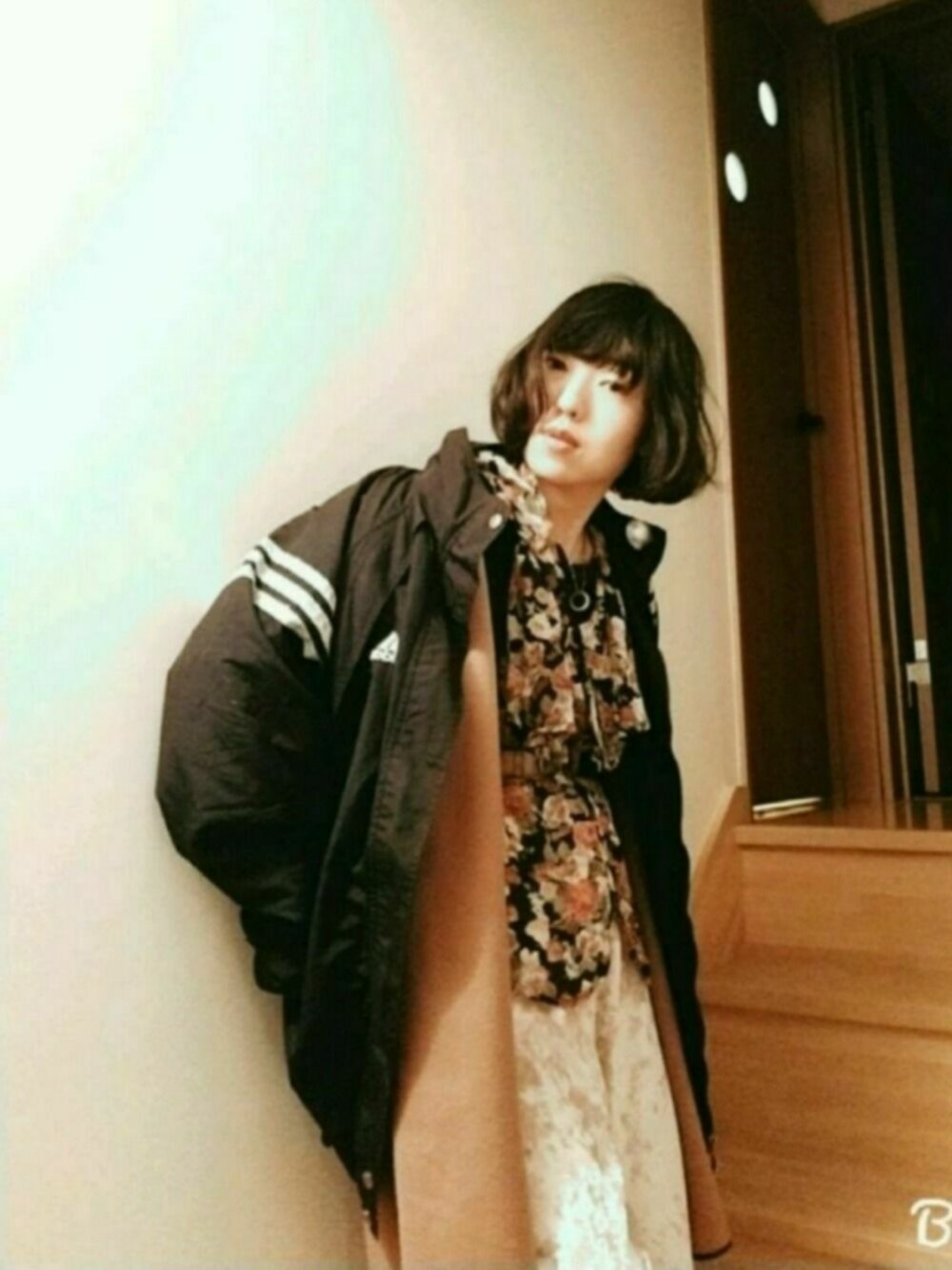 「カジュアルコーデ、冬、古着、adidas、merry jenny、DEPT、mother、ゆるコーデ、スポーツミックス」｜「VINTAGEのアイテム（シャツ/ブラウス、その他）」を使った、みぃさん（レディース・155cm）の冬コーディネートの1枚目の写真