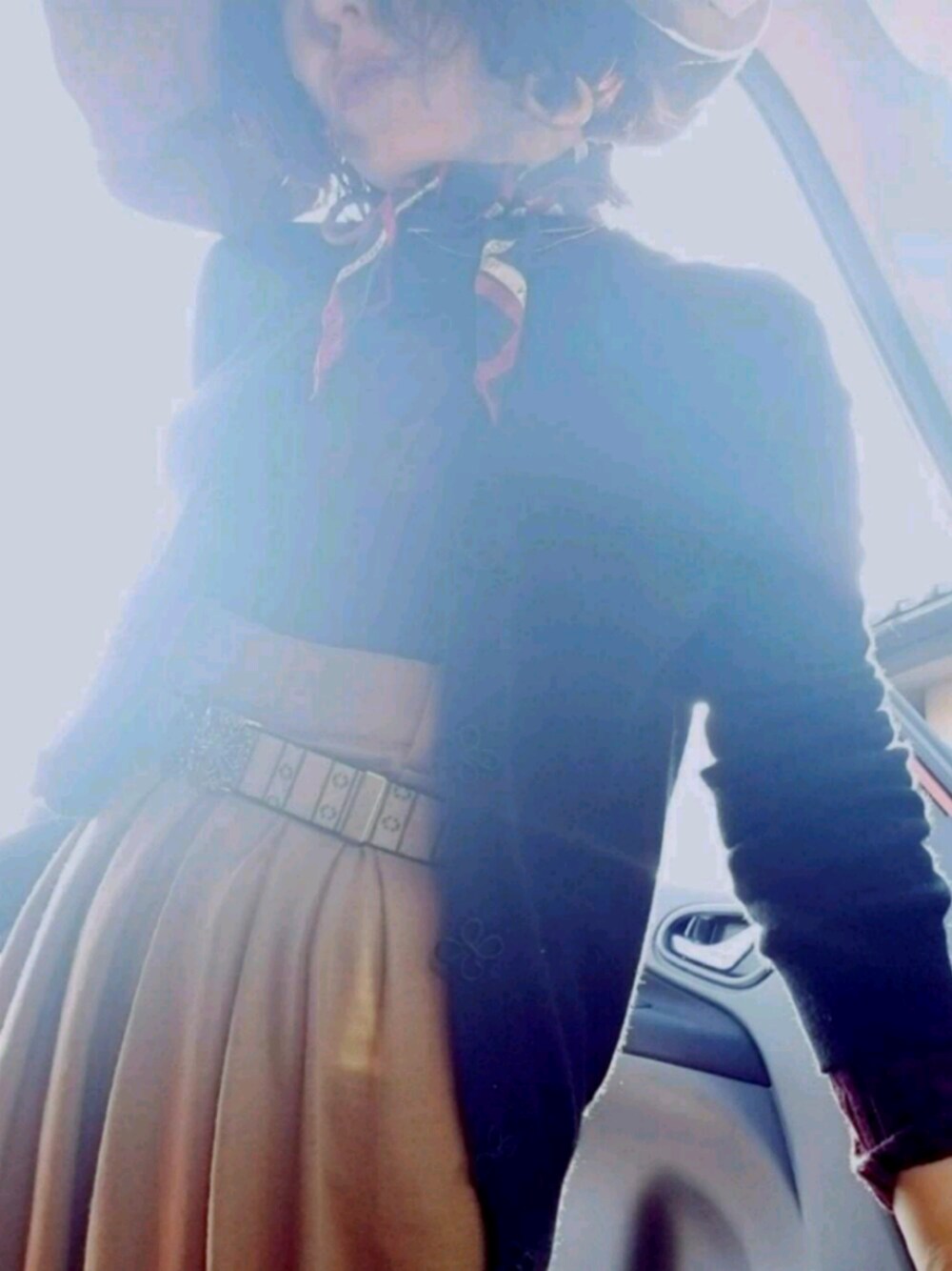 「春、カーディガン、スカーフ、burberry、ハイウエスト、DEPT、古着、シンプル、きれいめカジュアル」｜「yurika akutsuのアイテム（ピアス（両耳用）、ベージュ系）」を使った、みぃさん（レディース・155cm）の春コーディネートの1枚目の写真