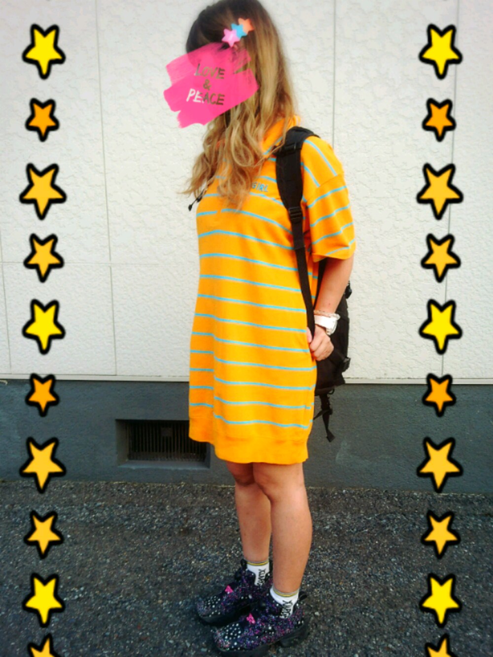 「カジュアルコーデ、ビタミンカラー、ワンピース、夏にもどって、秋、ボーダー、お久しぶりです」｜「X-girlのSTRIPED PIQUE HALF ZIP S/S DRESS（ワンピース、オレンジ系）」を使った、haruさん（レディース・157cm）の秋コーディネートの1枚目の写真