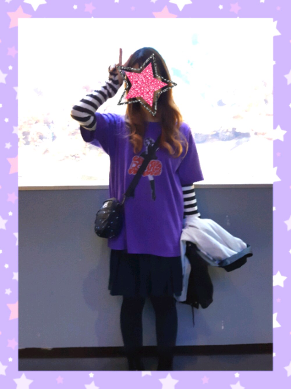 「あけましておめでとうございます！、コラボ、コラボTシャツ、ことしもよろしくお願いします、2020年初コーデ」｜「X-girlのX-girl × HYSTERIC GLAMOUR FLARE LOGO S/S TEE（Tシャツ/カットソー、パープル系）」を使った、haruさん（レディース・157cm）の冬コーディネートの1枚目の写真