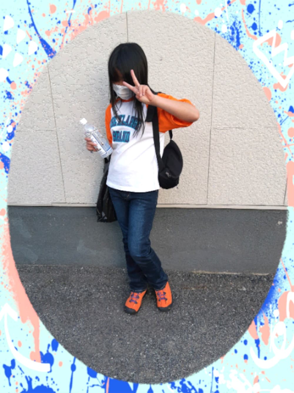 「休日スタイル、娘コーデ、オレンジ、デニムパンツ」｜「XLARGE KIDSのラグランロゴ半袖Ｔシャツ（Tシャツ/カットソー、オレンジ系）」を使った、haruさん（レディース・157cm）の春コーディネートの1枚目の写真