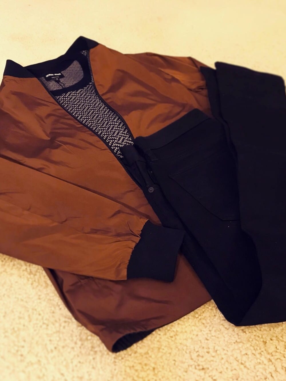 「autumn、casual」｜「GIORGIO ARMANIのアイテム（ニット/セーター、ブラック系）」を使った、mkさん（メンズ・178cm）の秋コーディネートの1枚目の写真