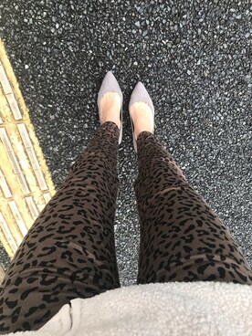 「アイテム（パンプス、グレー系）」を使った、rieさん（レディース・158cm）の春コーディネート