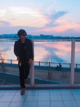 「AZUL by moussy（アズールバイマウジー）のアイテム（ライダースジャケット）」を使った、Sakata Tohruさん（メンズ・171cm）の秋コーディネート