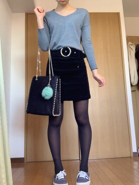 「AZUL by moussy（アズールバイマウジー）のウォッシャブルソフトタッチV/N長袖PO（ニット/セーター）」を使った、rie2017さん（レディース・170cm）の冬コーディネート