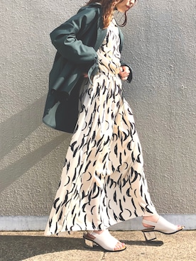 「OUTRO SOL（アウトロ ソル）のアイテム」を使った、MIKIさん（レディース・158cm）の冬コーディネート