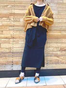 「OSMOSIS（オズモーシス）のアイテム（その他アウター）」を使った、MIKIさん（レディース・158cm）の春コーディネート