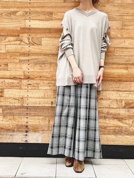 「OSMOSIS（オズモーシス）のアイテム」を使った、MIKIさん（レディース・158cm）の秋コーディネート