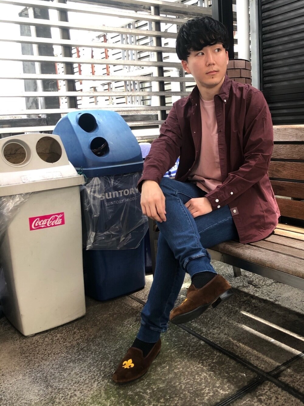 「nano・universe、ナノユニバース、大人カジュアル、きれいめカジュアル、キレイめ、シャツスタイル、デニム、ootd、大人コーデ、おしゃれさんと繋がりたい」｜「NANO universeのBRING COVEROSS ジョグデニム5P（デニムパンツ、ブルー系）」を使った、nano・universeルミネ新宿 Mensさん（メンズ・170cm）の夏コーディネートの1枚目の写真
