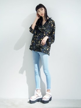 「EMODA（エモダ）のアイテム（シャツ/ブラウス）」を使った、EMODA Official_STAFFさん（レディース・173cm）の夏コーディネート