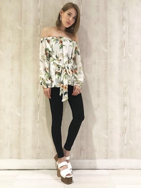 「EMODA（エモダ）のアイテム（シャツ/ブラウス）」を使った、EMODA Official_STAFFさん（レディース・160cm）の春コーディネート