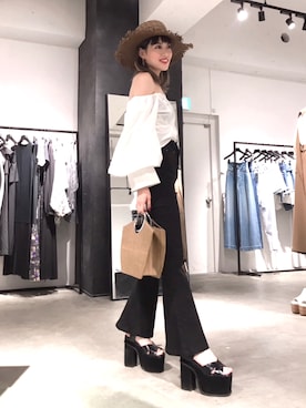 「EMODASTAFF」｜EMODA Official_STAFFさん（レディース・160cm）の冬コーディネート