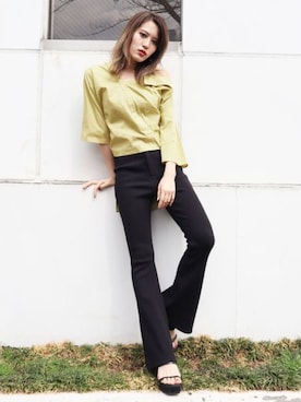 「EMODA（エモダ）のアイテム（シャツ/ブラウス）」を使った、EMODA Official_STAFFさん（レディース・160cm）の春コーディネート