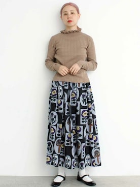 「アイテム（トップス、ベージュ系）」を使った、アトリエドゥサボンさん（レディース・160cm）の冬コーディネート