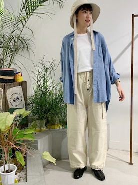 「アイテム（カーゴパンツ、ホワイト系）」を使った、アトリエドゥサボンさん（レディース・161cm）の夏コーディネート
