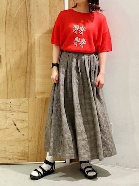 「アイテム（レッド系）」を使った、アトリエドゥサボンさん（レディース・153cm）の夏コーディネート